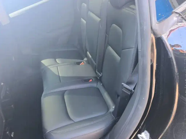 Tesla Model Y — Фото автомобиля 16