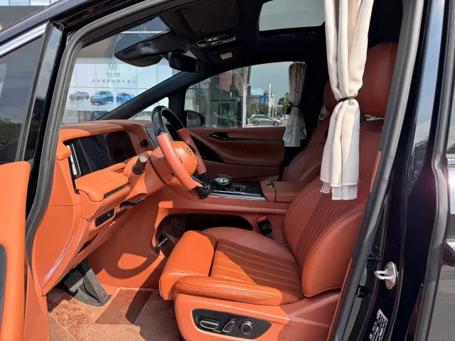 GAC Trumpchi M8 — Фото автомобиля 5