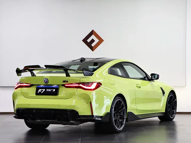 BMW M4 — Фото автомобиля 6