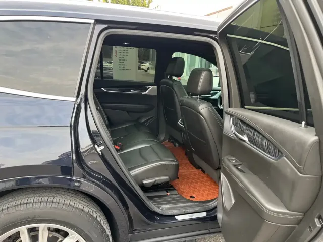 Cadillac XT6 — Фото автомобиля 17
