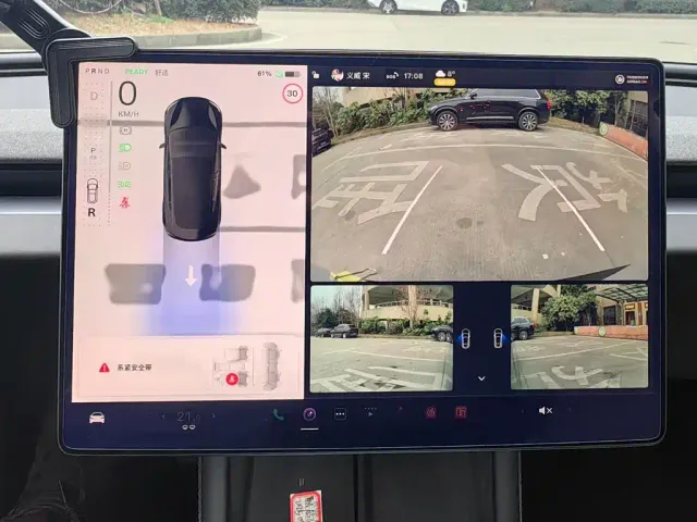 Tesla Model 3 — Фото автомобиля 10