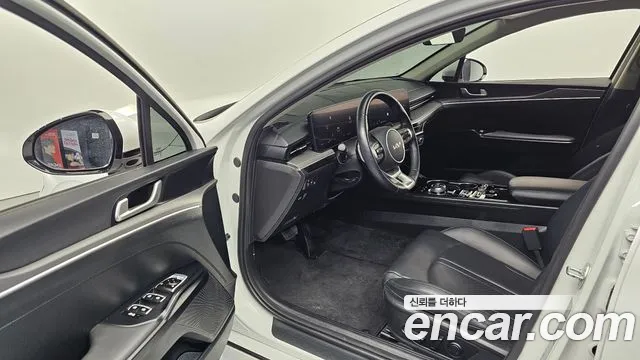 Kia K5 Новый K5 3 поколение 2.0 LPi(Для проката) — Фото автомобиля 10