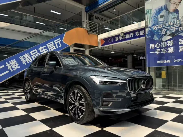 Volvo XC60 — Фото автомобиля 3