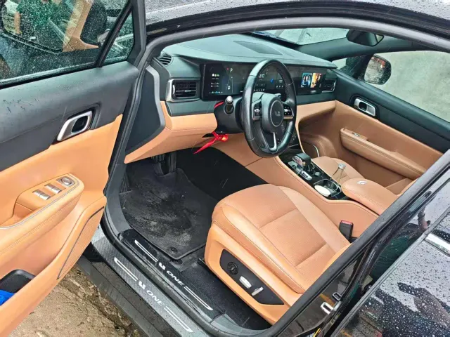 Li Auto ONE — Фото автомобиля 9