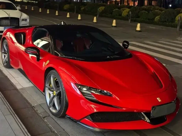 Ferrari SF90 — Фото автомобиля 3