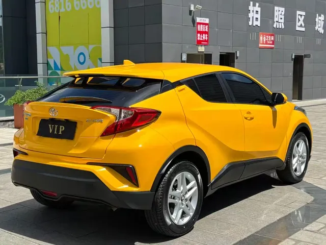Toyota C-HR — Фото автомобиля 6