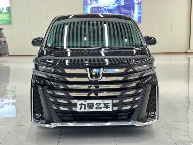 Toyota Vellfire — Фото автомобиля 2