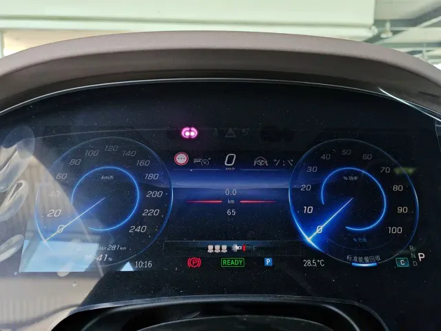 Mercedes-Benz EQS SUV — Фото автомобиля 6