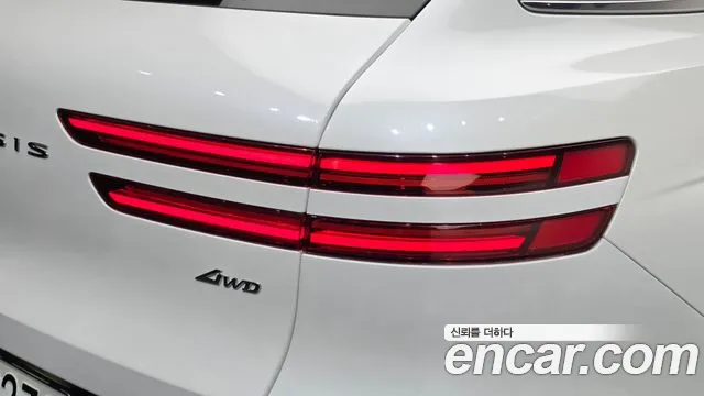 Genesis GV70 — Фото автомобиля 8