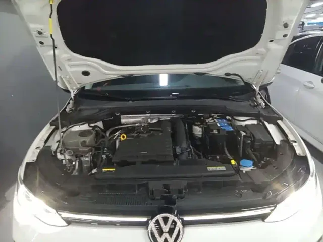 Volkswagen Golf — Фото автомобиля 19
