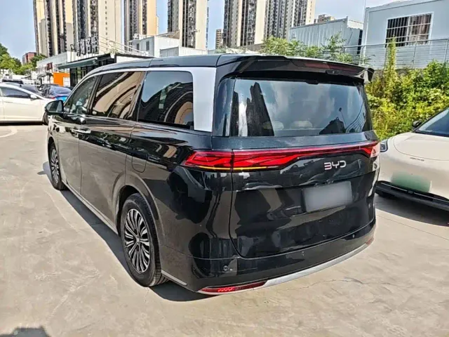 BYD Xia — Фото автомобиля 22