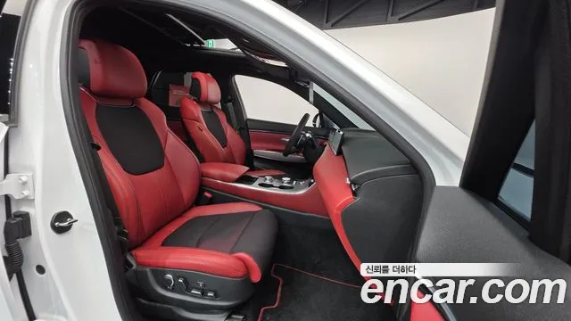 Genesis GV70 2.5T Бензин AWD — Фото автомобиля 10