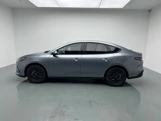 BYD Seal 05 DM-i — Фото автомобиля 7