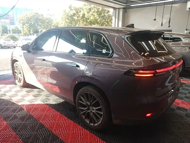 Leapmotor C10 — Фото автомобиля 4