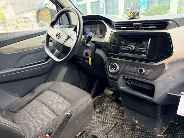 Maxus EV30 — Фото автомобиля 4