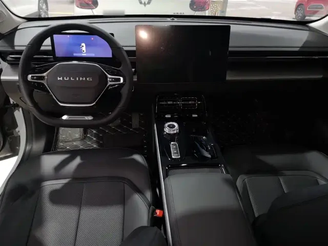 Wuling Starlight — Фото автомобиля 5