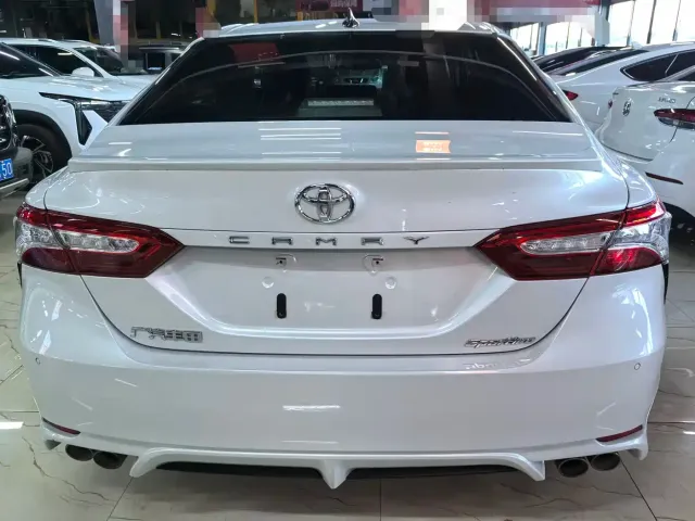 Toyota Camry — Фото автомобиля 5