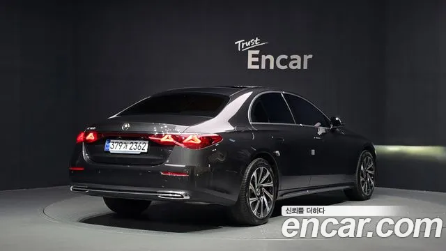 Mercedes-Benz E-Class E-класс W214 E300 4MATIC Exclusive — Фото автомобиля 2