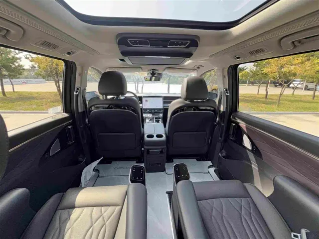GAC Trumpchi M8 — Фото автомобиля 15