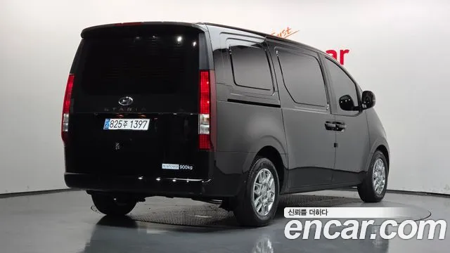 Hyundai Staria — Фото автомобиля 2