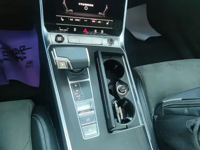 Audi A6L — Фото автомобиля 13
