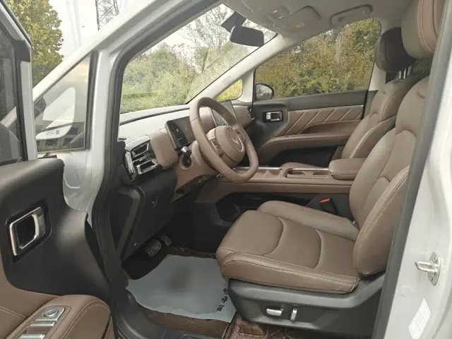 Wuling Starlight 730 — Фото автомобиля 14