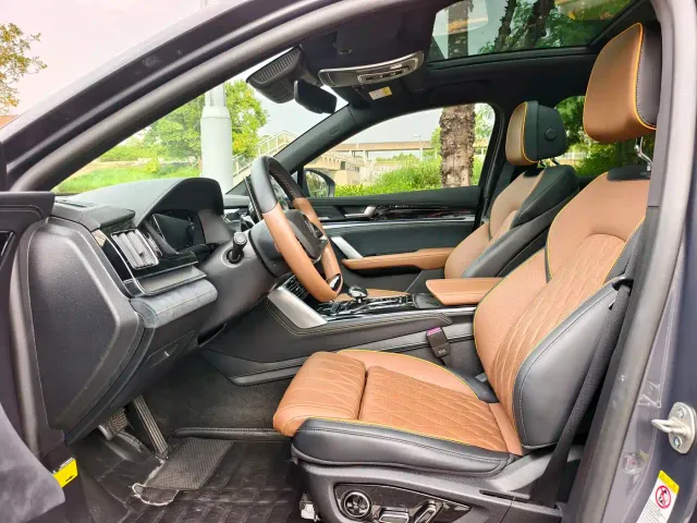 BYD Tang — Фото автомобиля 5