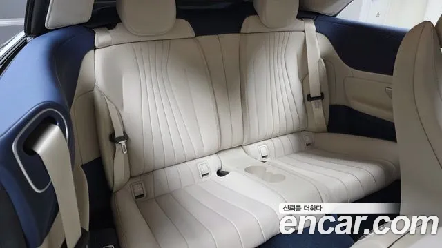 Mercedes-Benz E-Class — Фото автомобиля 9