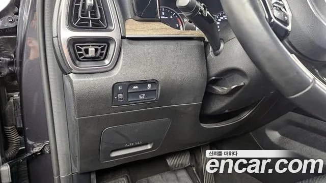 Kia Sorento Sorento 4-е поколение Дизель 2.2 2WD — Фото автомобиля 16