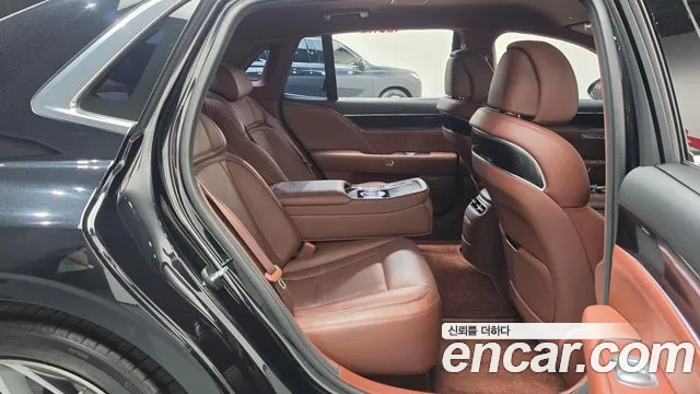 Genesis G90 Бензин 3.5 турбо AWD — Фото автомобиля 8