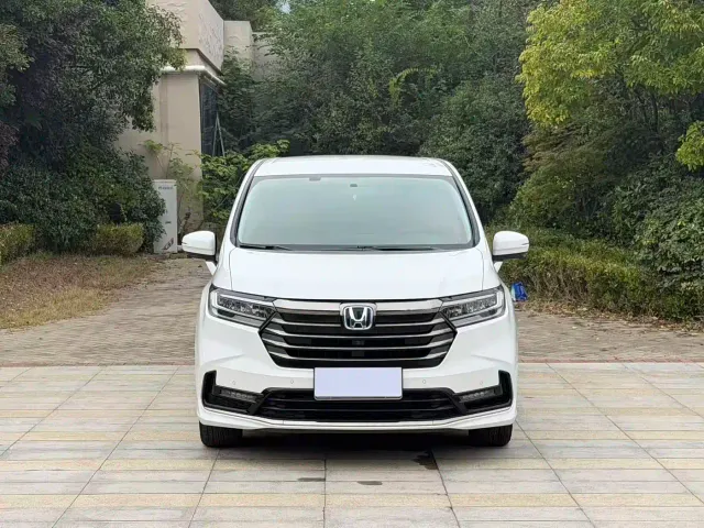Honda Odyssey — Фото автомобиля 2
