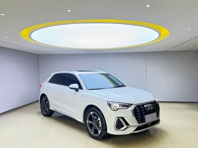 Audi Q3 — Фото автомобиля 3