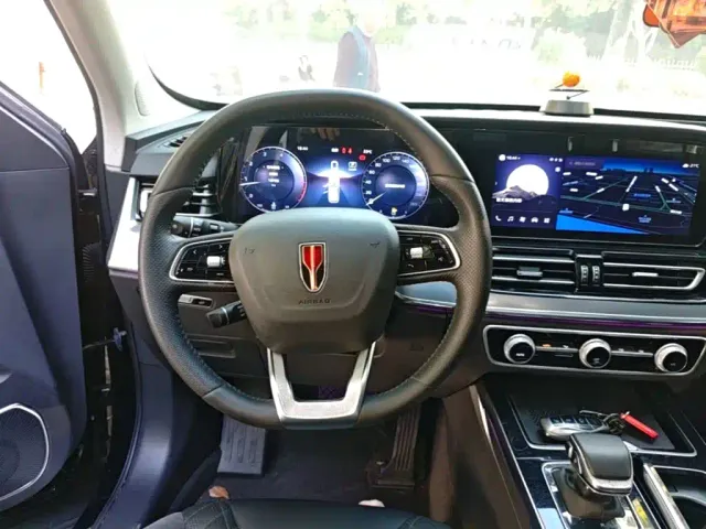 Hongqi HS5 — Фото автомобиля 10