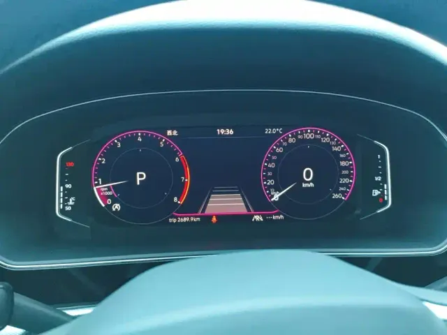 Volkswagen Passat — Фото автомобиля 14