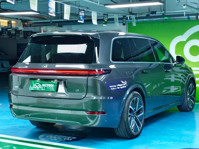 Li Auto L9 — Фото автомобиля 20