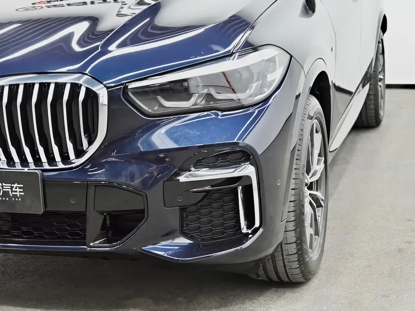 BMW BMW X5 2022 Facelift xDrive 30Li M Sport Package — Фото автомобиля 28