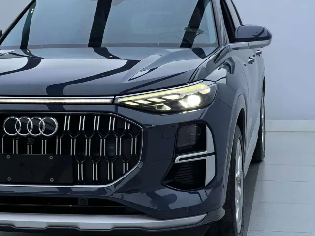 Audi Q6 — Фото автомобиля 3