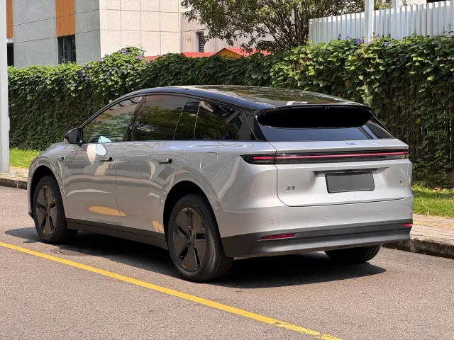 Li Auto i6 — Фото автомобиля 6