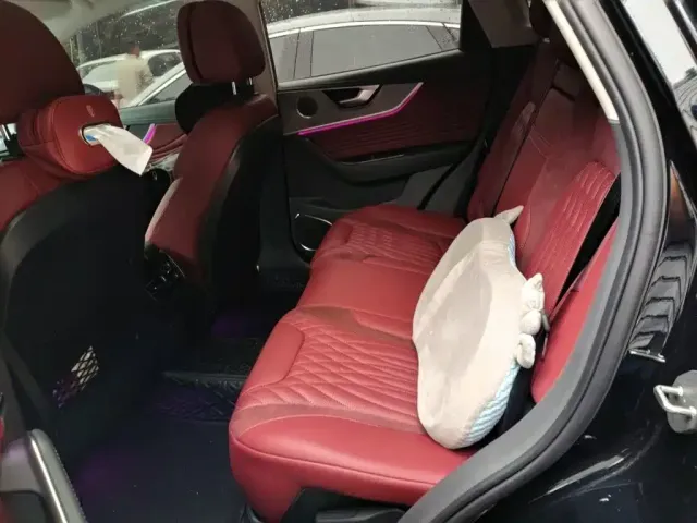 Hongqi HS5 — Фото автомобиля 18