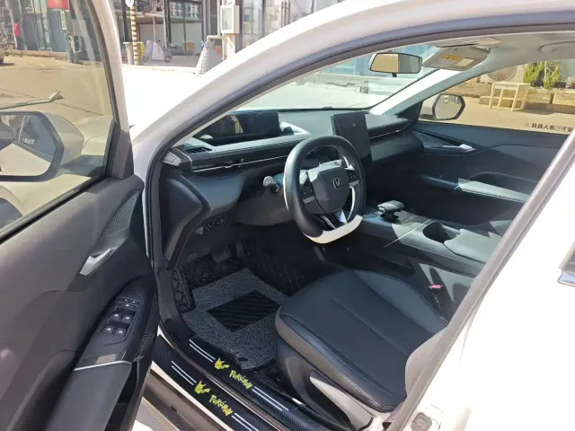 Changan Eado — Фото автомобиля 9
