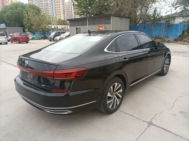 Volkswagen Passat — Фото автомобиля 6