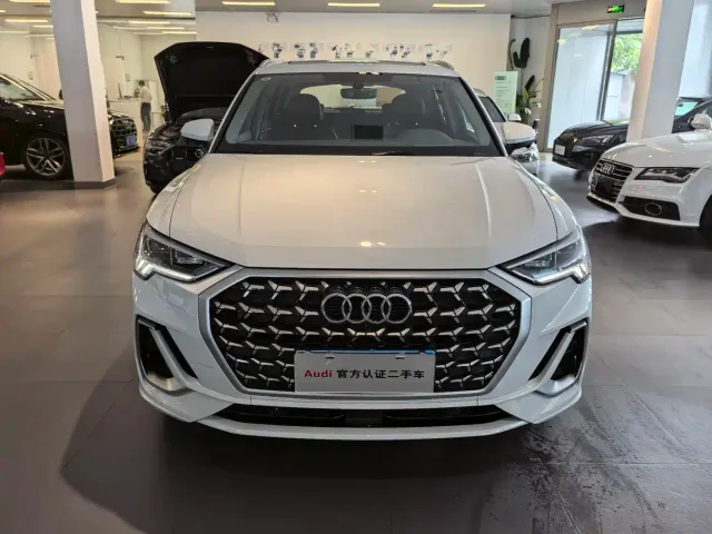 Audi Q3 — Фото автомобиля 3