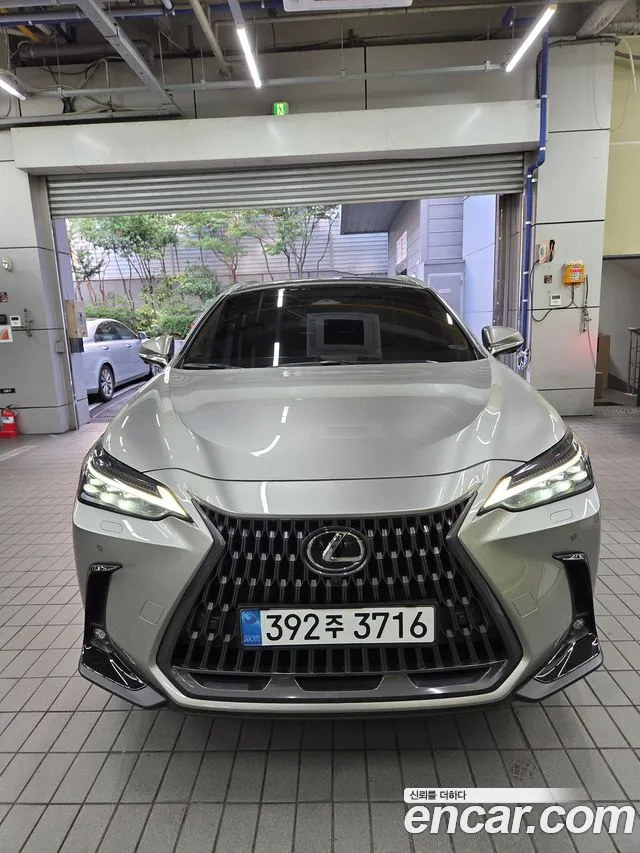 Фотография автомобиля — Lexus NX 2nd Gen