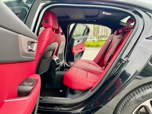Jaguar XEL — Фото автомобиля 11