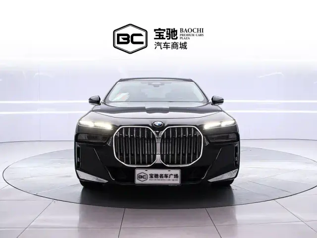 BMW 7 Series — Фото автомобиля 2