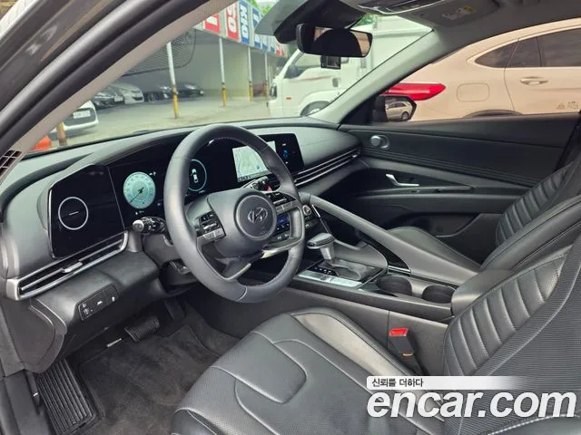 Hyundai AVANTE Avante (CN7) — Фото автомобиля 9