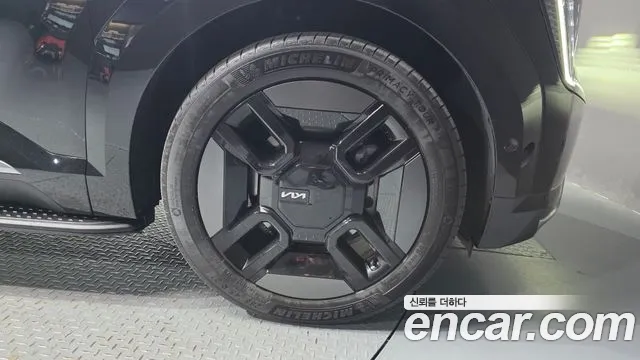 Kia EV9 — Фото автомобиля 6