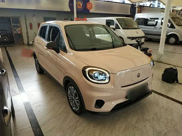Leapmotor T03 — Фото автомобиля 3