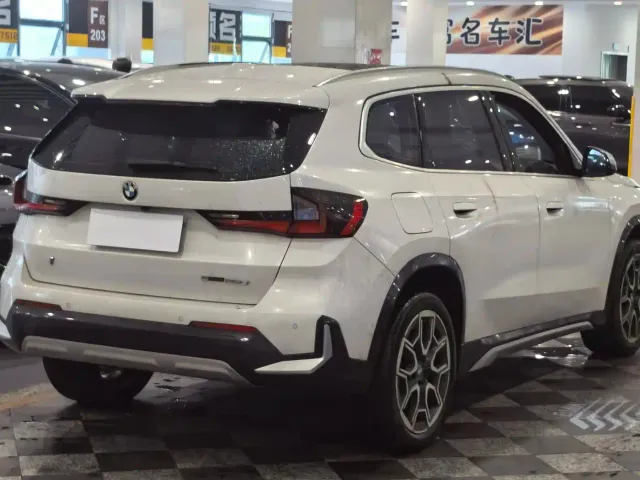 BMW X1 — Фото автомобиля 3