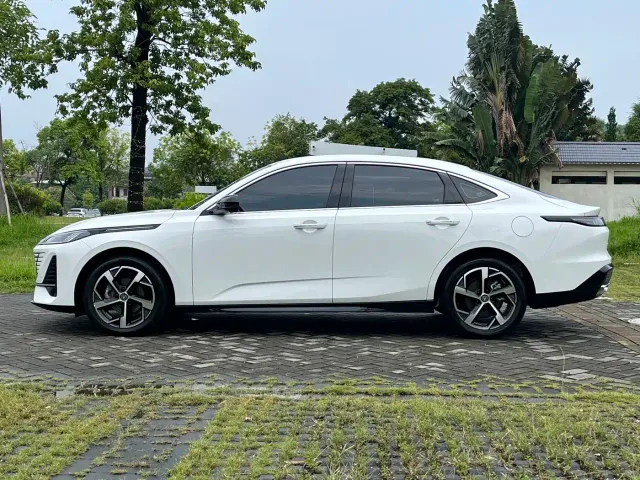 Changan Eado — Фото автомобиля 7